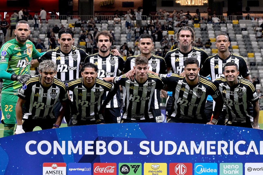 Jogadores do Atlético antes de partida pela Sul-Americana (foto: Douglas Magno/AFP)