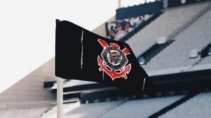 Bandeirinha do Corinthians - Crédito: 