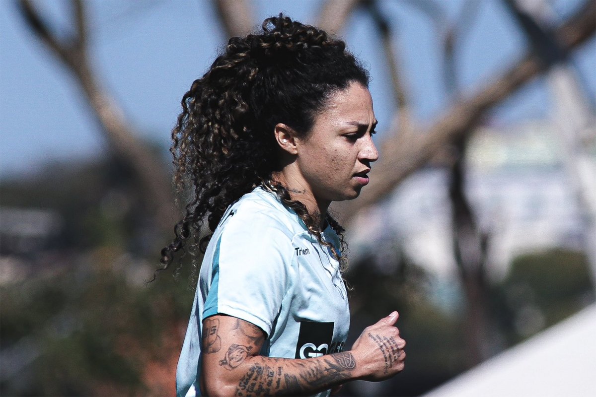 Byanca Brasil, atacante do Cruzeiro, em treino na Toca da Raposa 1 (foto: Gustavo Martins/ Cruzeiro)