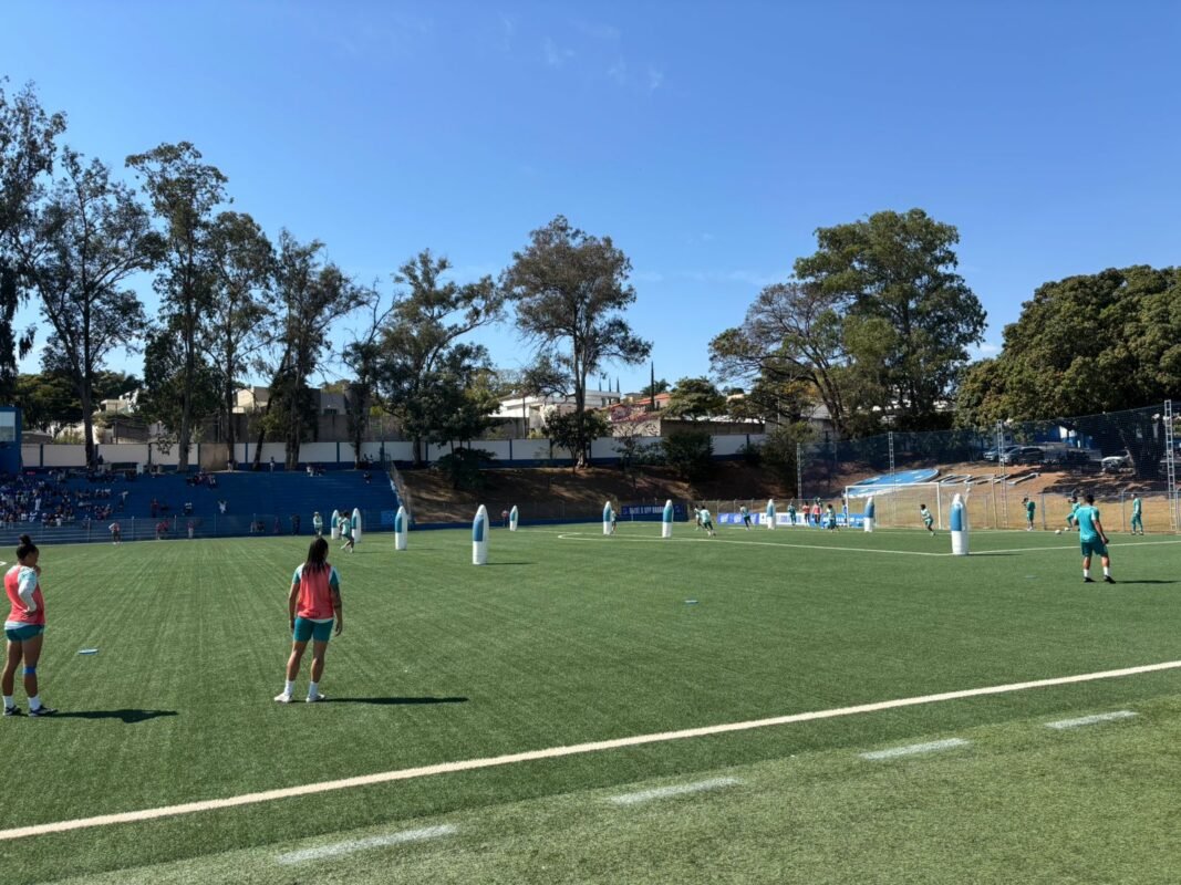 Treino aberto do time feminino do Cruziero na Toca da Raposa 1 (foto: Sofia Cunha/No Ataque/EM/D.A Press)