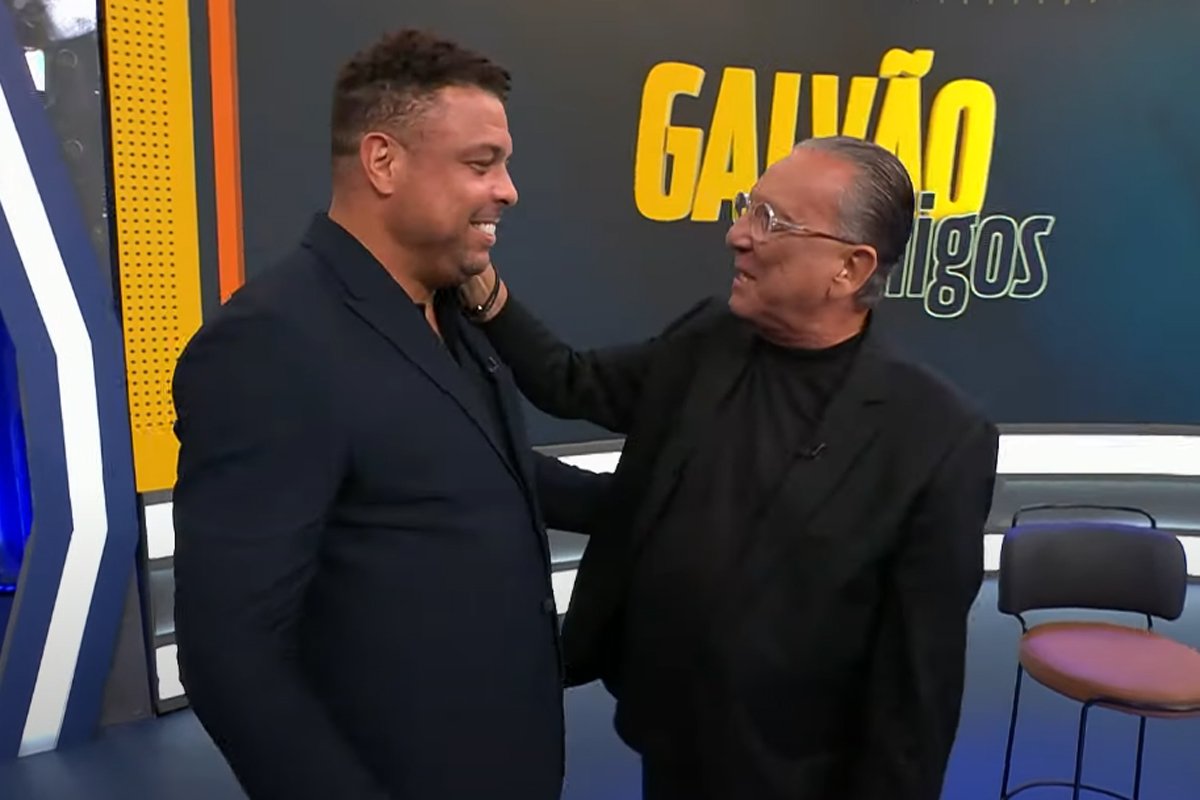 Ronaldo e Galvão Bueno no programa Galvão e Amigos, da Band (foto: Reprodução)