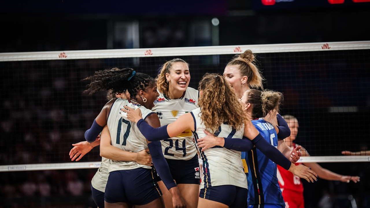 Itália venceu a Polônia e é a primeira finalista da VNL Feminina (foto: VNL/Divulgação)