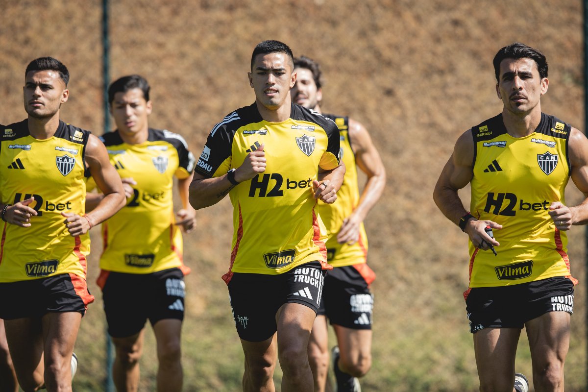 Jogadores do Atlético durante treino na Cidade do Galo (29/7) (foto: Pedro Souza/Atlético)