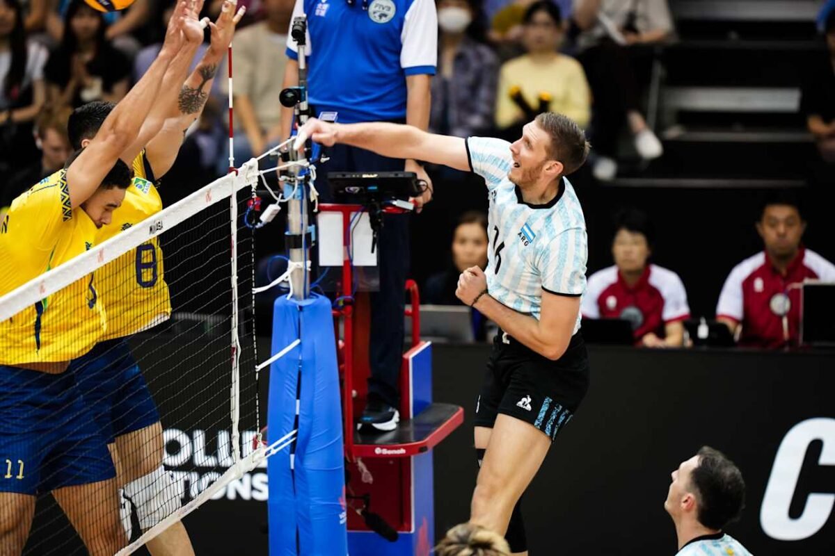 Kukartsev brilhou contra o Brasil na Liga das Nações Masculina de Vôlei (foto: Divulgação/FIVB)