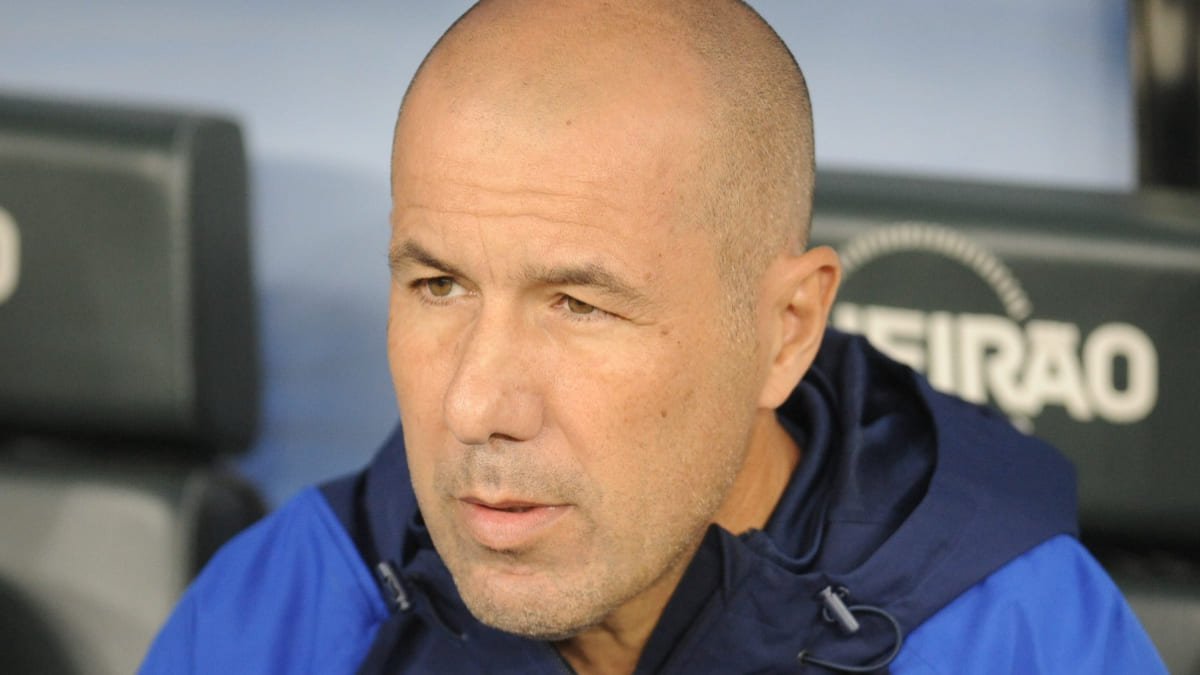 Leonardo Jardim lidera a comissão técnica do Cruzeiro desde fevereiro deste ano (foto: Alexandre Guzanshe/EM/D.A. Press)