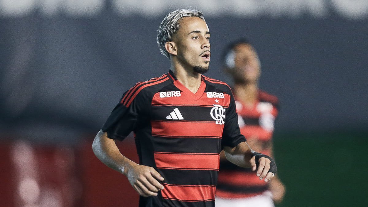 Matheus Gonçalves, meia-atacante do Flamengo, é alvo do Cruzeiro na janela de transferências (foto: Gilvan de Souza/Flamengo)