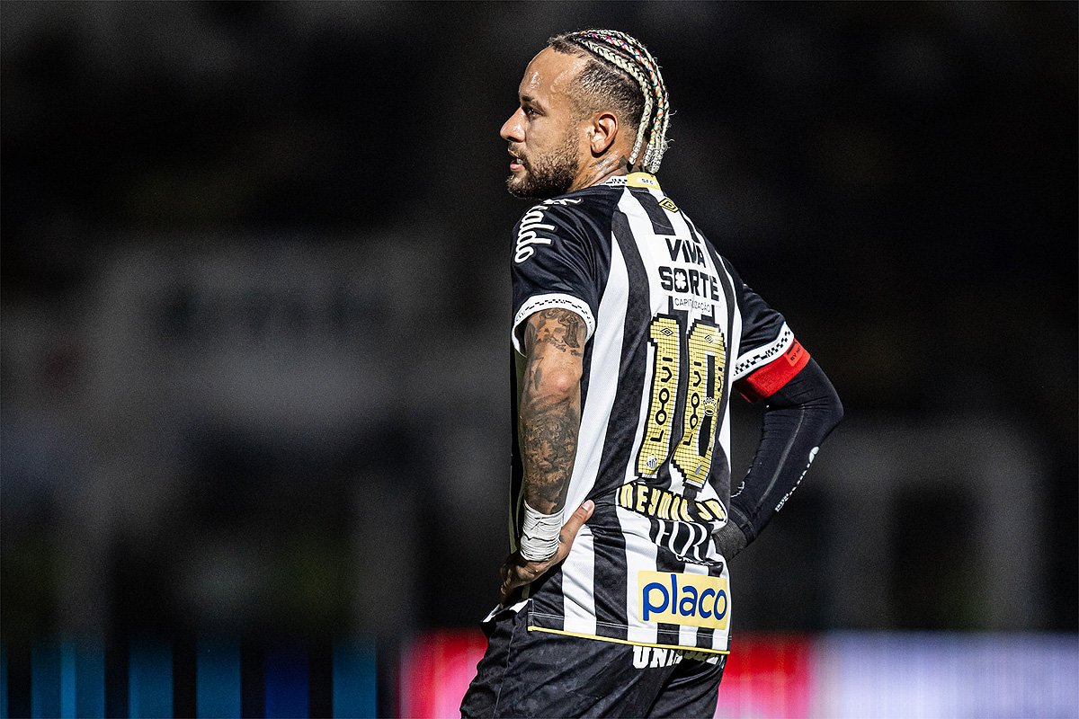 Neymar, camisa 10 do Santos, em jogo contra o Mirassol (foto: Raul Baretta/Santos FC)