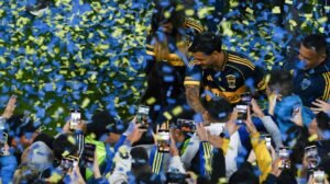 Paredes foi apresentado com festa em La Bombonera - Crédito: 