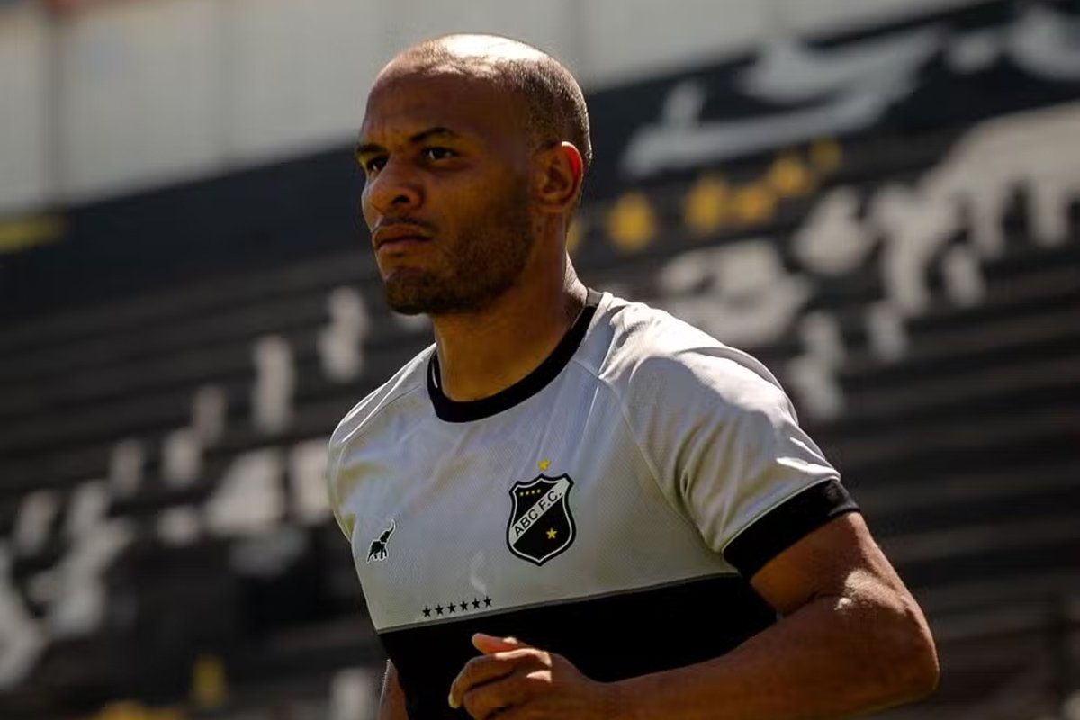 Patric é o novo reforço do ABC (foto: Rennê Carvalho/ABC)