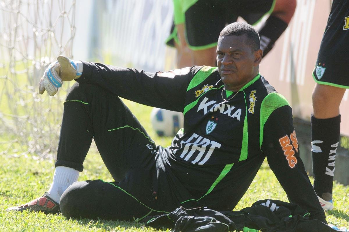 Flávio jogou 133 partidas com a camisa do América - (foto: Jorge Gontijo/EM/D.A Press - 01/07/2011)