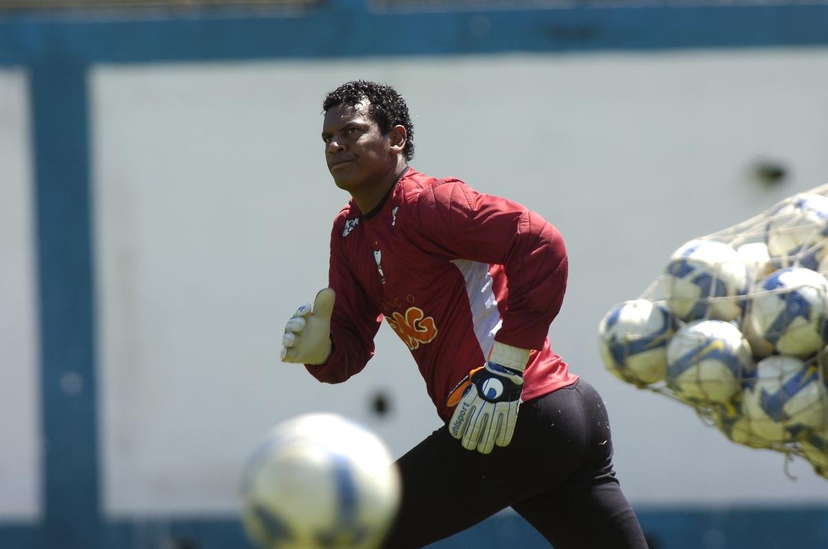 Flávio em treino do Independência - (foto: Jorge Gontijo/EM/D.A Press - 18/09/2009)