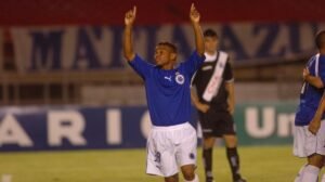 Carlinhos Bala marcou três gols em 17 jogos pelo Cruzeiro - Crédito: 