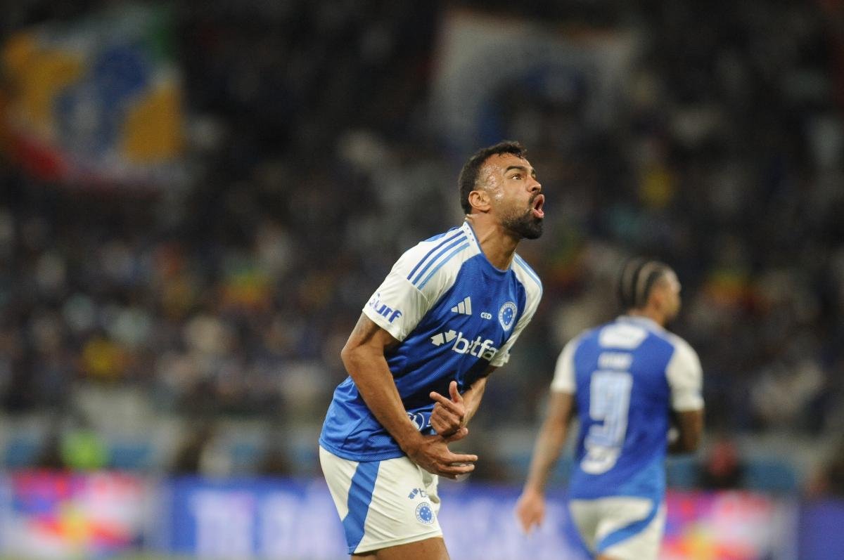 Cruzeiro empatou com o CRB no Mineirão (foto: Alexandre Guzanshe/EM/D.A. Press)