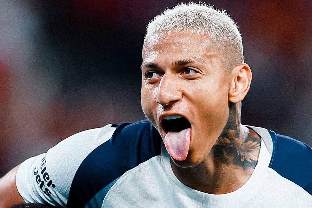 Richarlison, atacante do Tottenham, durante amistoso contra o Arsenal em Hong Kong (foto: Reprodução/Tottenham)