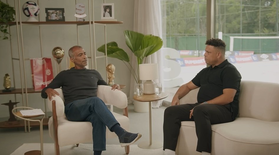 Romário e Ronaldo no programa 'De Cara com o Cara' (foto: Reprodução)