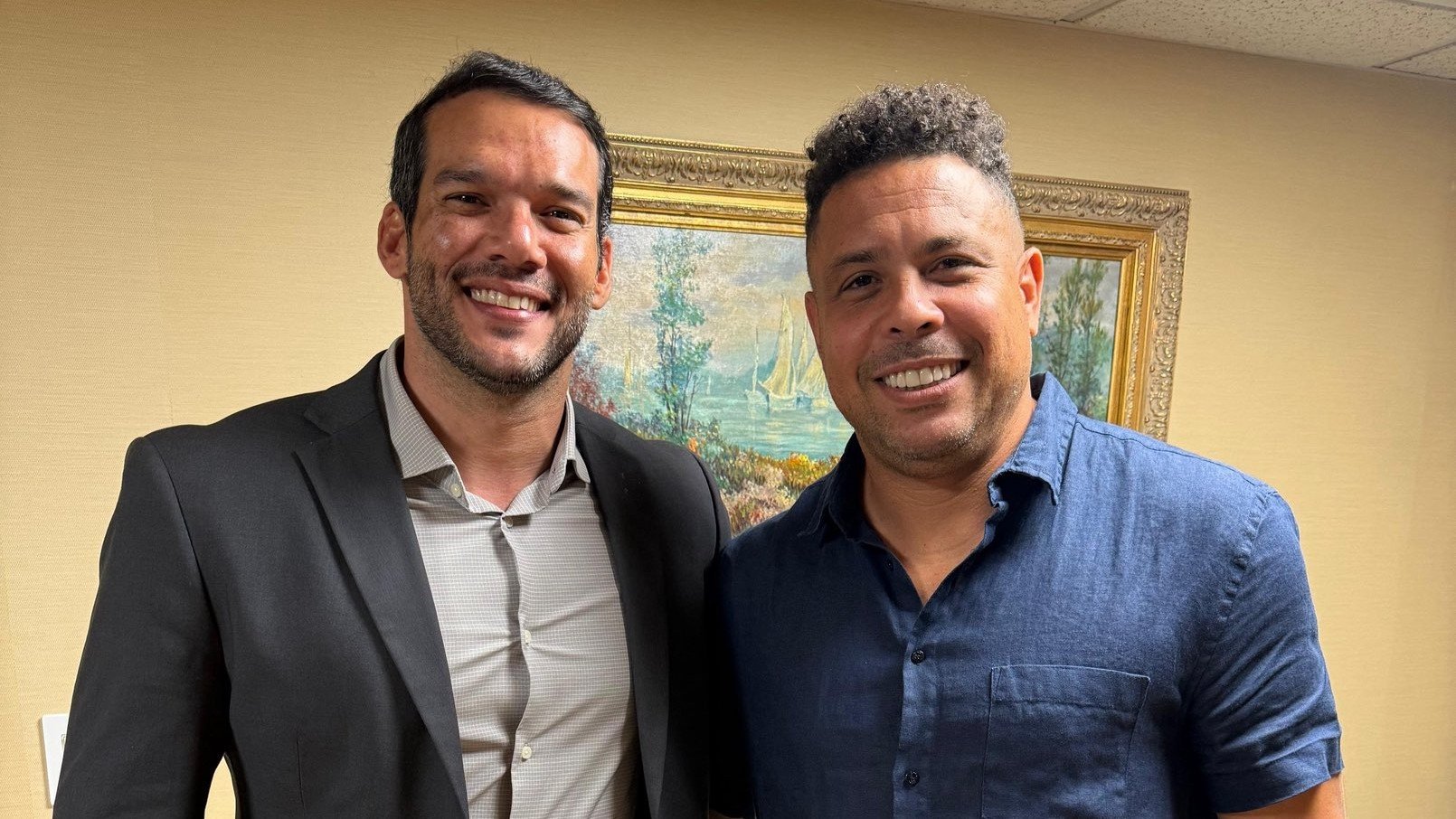 Samir Xaud, presidente da CBF, e Ronaldo Fenômeno (foto: CBF/Divulgação)