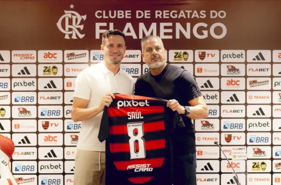 Saúl Ñíguez apresentado pelo Flamengo (foto: Adriano Fontes/CRF)