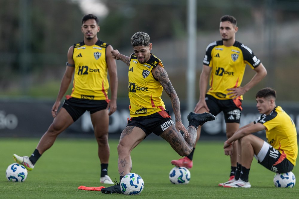 Jogadores do Atlético durante treino na Cidade do Galo (foto: Pedro Souza/Atlético)