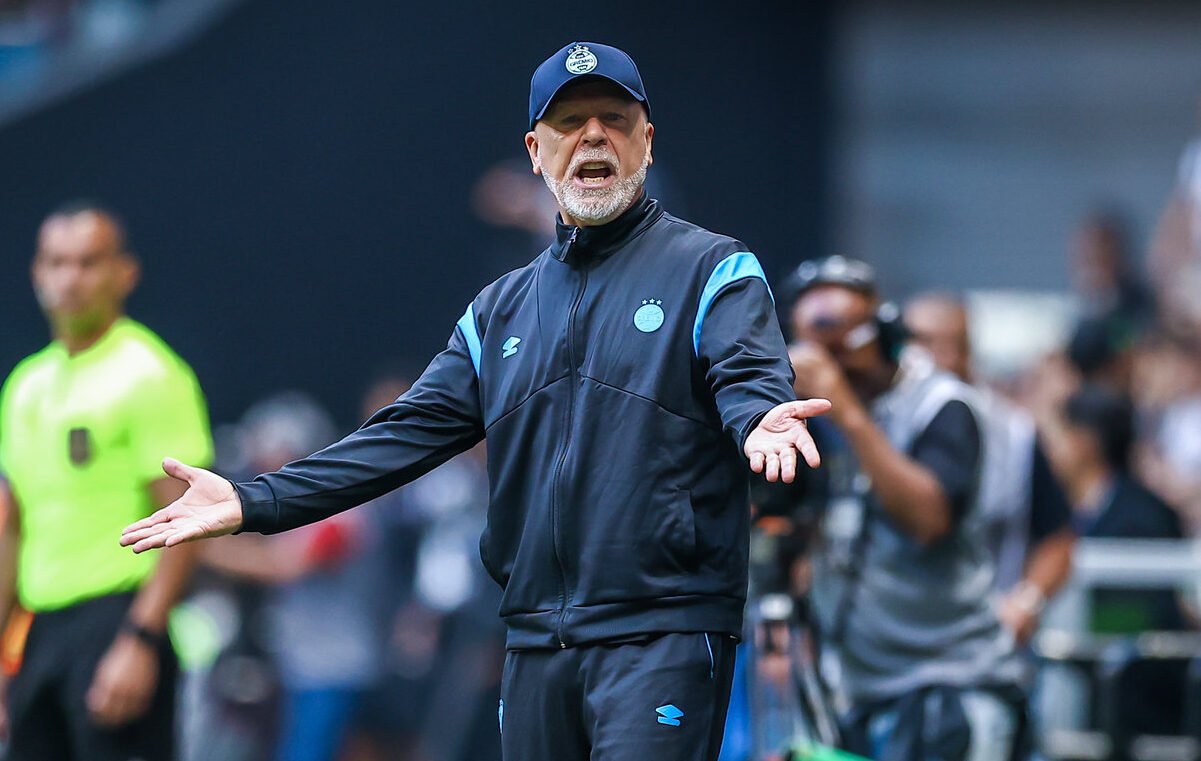 Mano Menezes, técnico do Grêmio, no jogo contra o Atlético (foto: LUCAS UEBEL/GREMIO FBPA)