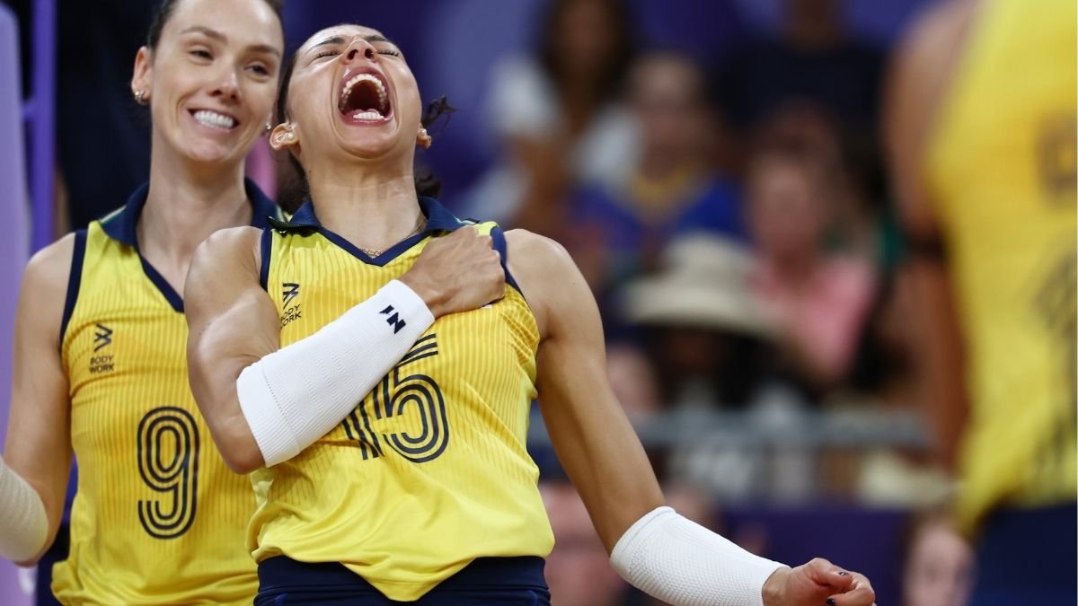 Carolana comemora ponto da Seleção Brasileira na Olimpíada de Paris 2024 (foto: COB)