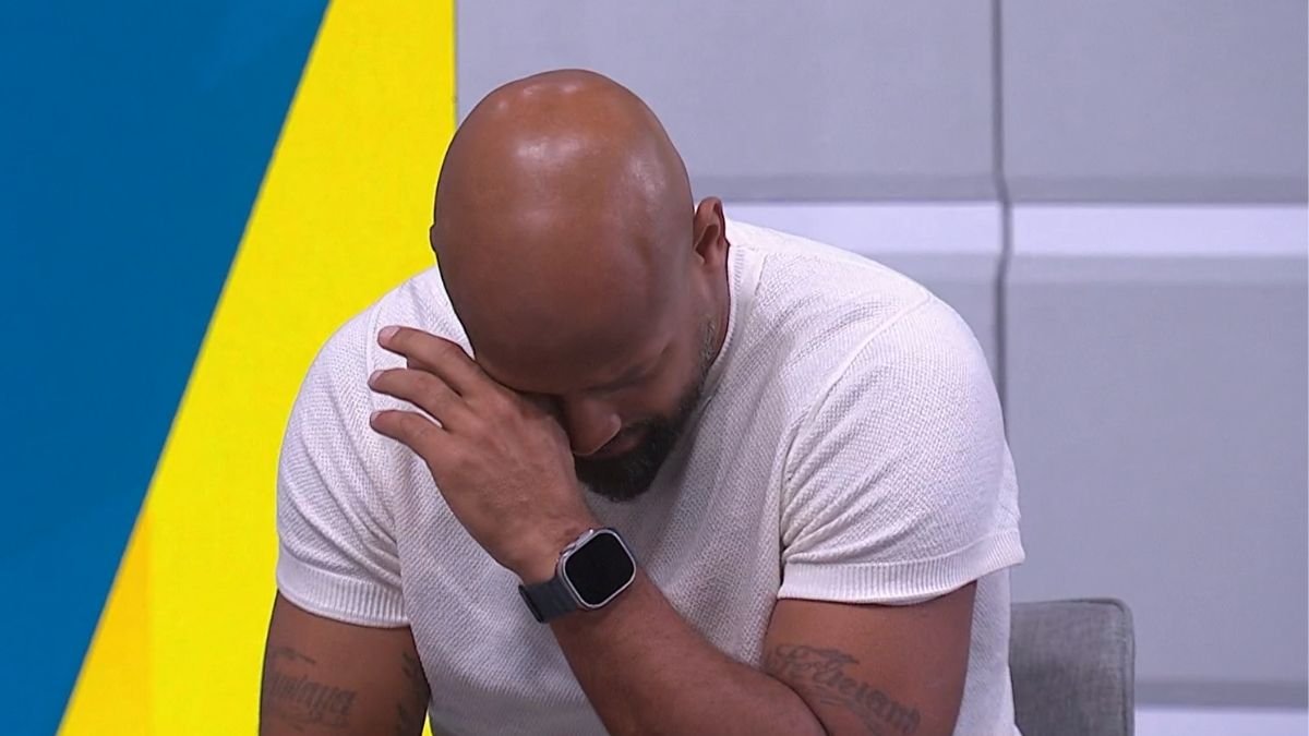 Fellipe Bastos se emocionou com a goleada cruzmaltina (foto: Reprodução/Sportv)