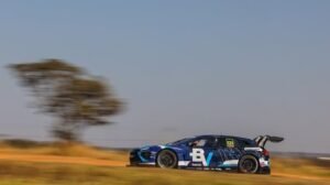 Felipe Baptista, piloto da Stock Car, no Circuito dos Cristais, em Curvelo - Crédito: 