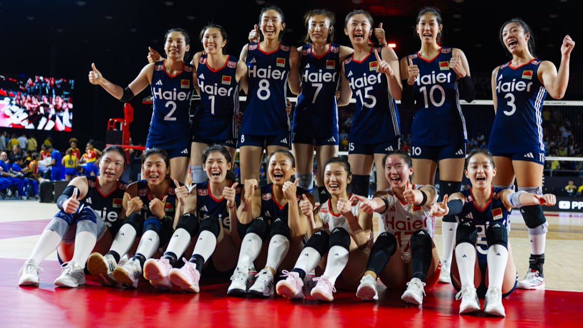 Jogadoras da China em jogo do Mundial Feminino de Vôlei (foto: Divulgação / FIVB)