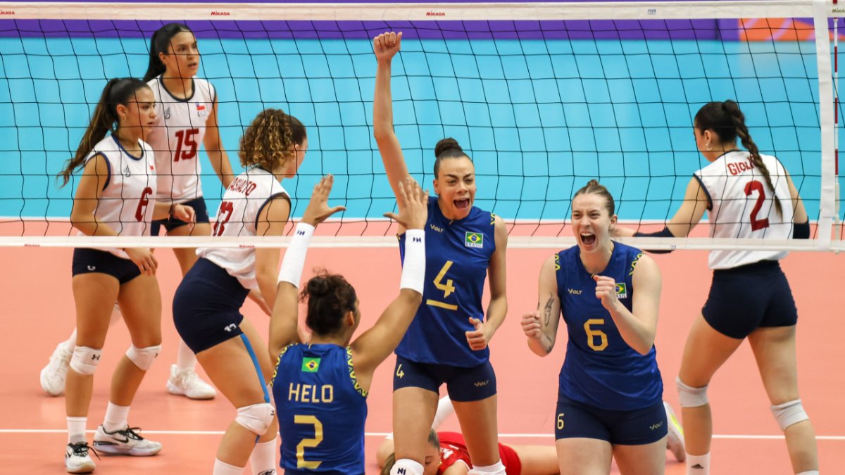 Jogadoras do time sub-23 de vôlei feminino do Brasil no Pan-Americano Júnior (foto: Miriam Jeske/COB)