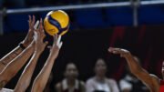 Bola do Campeonato Mundial Feminino de vôlei (foto: Lillian SUWANRUMPHA / AFP)