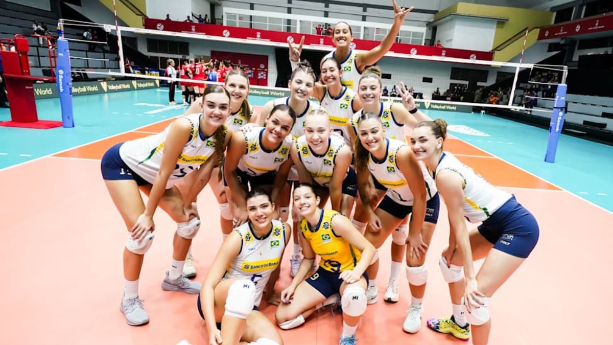 Jogadoras da Seleção Brasileira Sub-21 de Vôlei (foto: Divulgação FIVB)