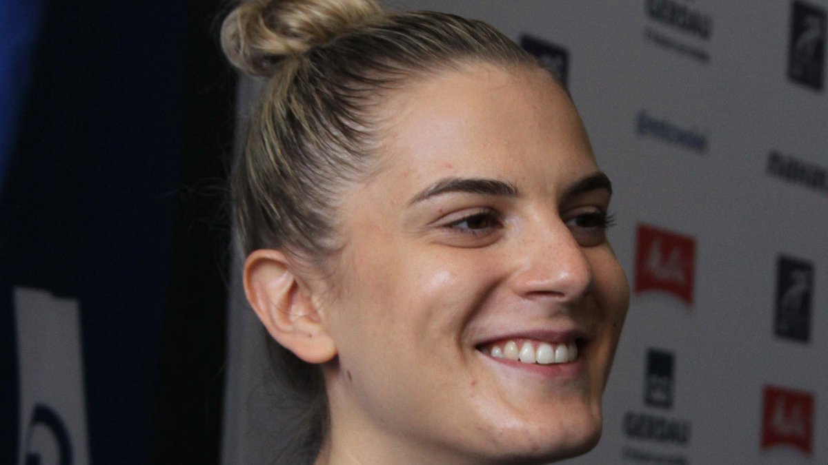 Julia Nowicka, levantadora do Minas (foto: Jair Amaral/EM/D.A Press)