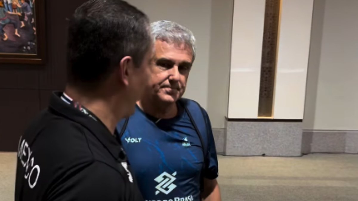 Zé Roberto Guimarães e Nicola Negro durante Mundial de Vôlei (foto: Reprodução Instagram)