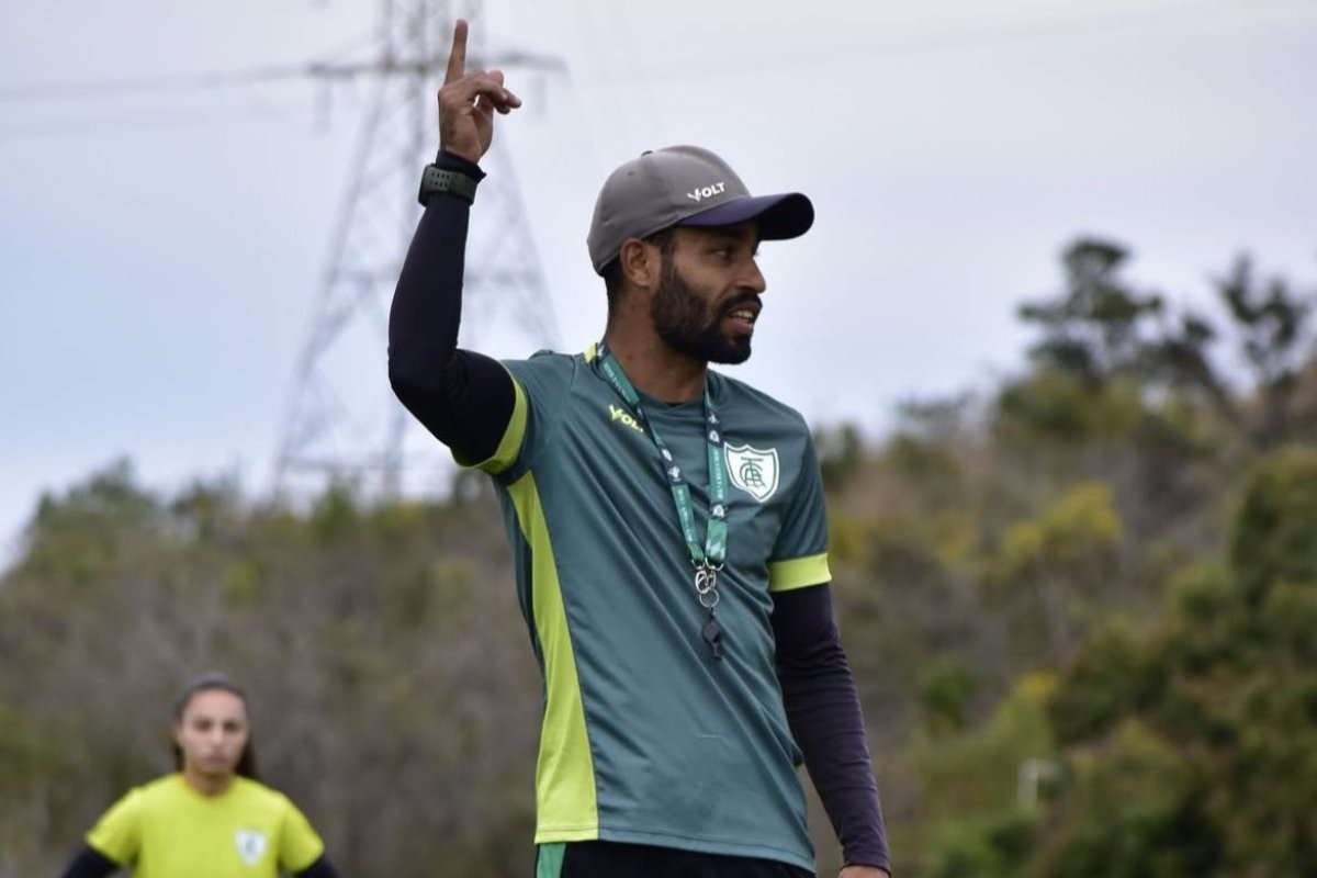 Jorge Victor, técnico do América (foto: Divulgação/América)