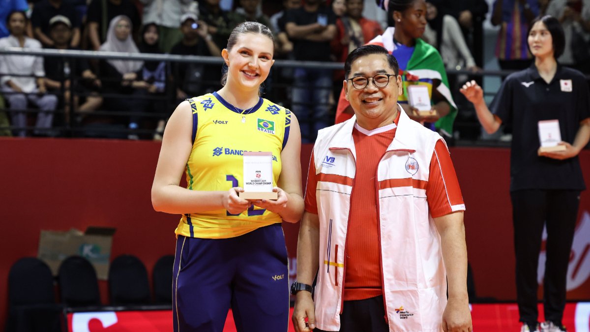 Luana Kuskowski, central da Seleção Brasileira Sub-21 Feminina de Vôlei - (foto: Divulgação FIVB)