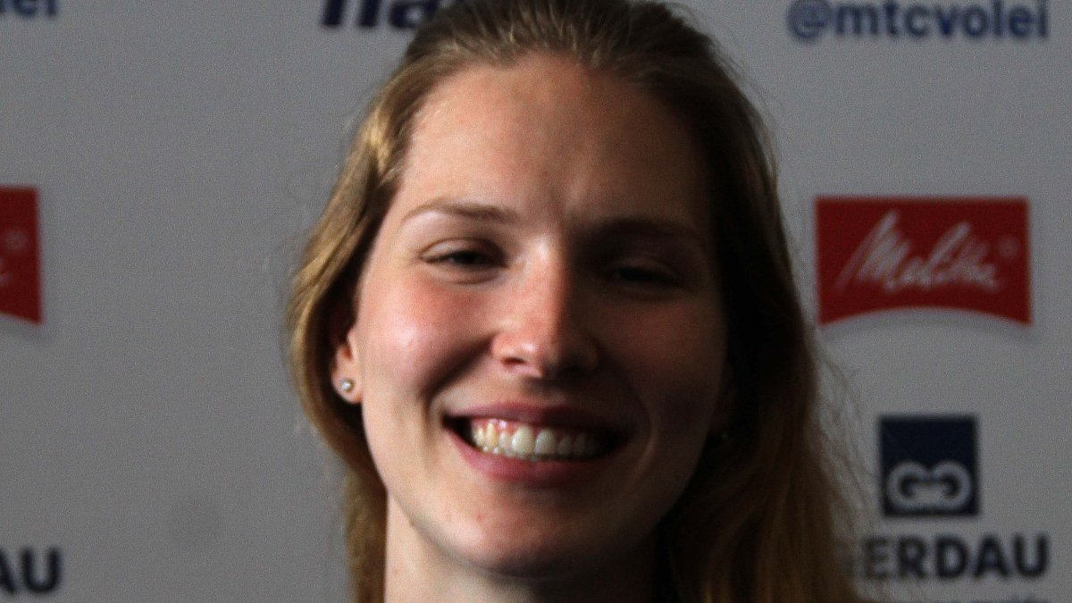 Júlia Koehler, central do Minas. (foto: Jair Amaral/EM/D.A Press)