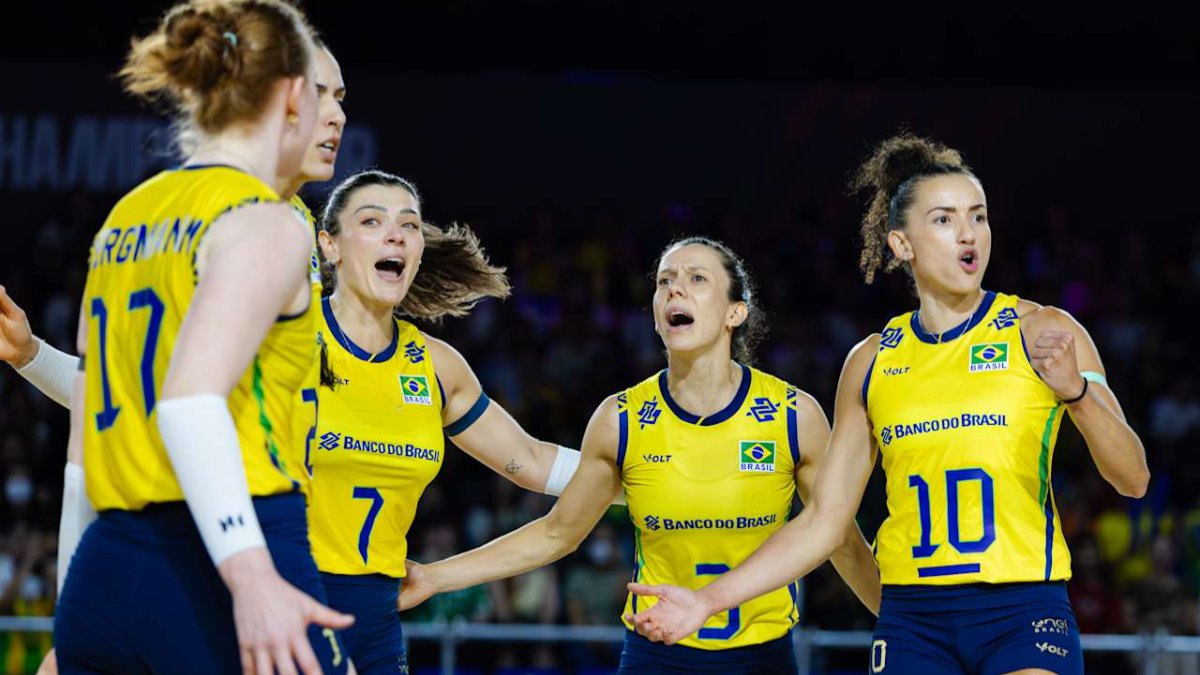 Jogadoras da Seleção Brasileira Feminina de Vôlei no Mundial (foto: FIVB/Divulgação)