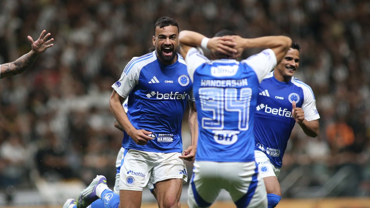 Comemoração do gol de Fabrício Bruno em Atlético x Cruzeiro na Arena MRV (foto: Edesio Ferreira/EM/DA Press)