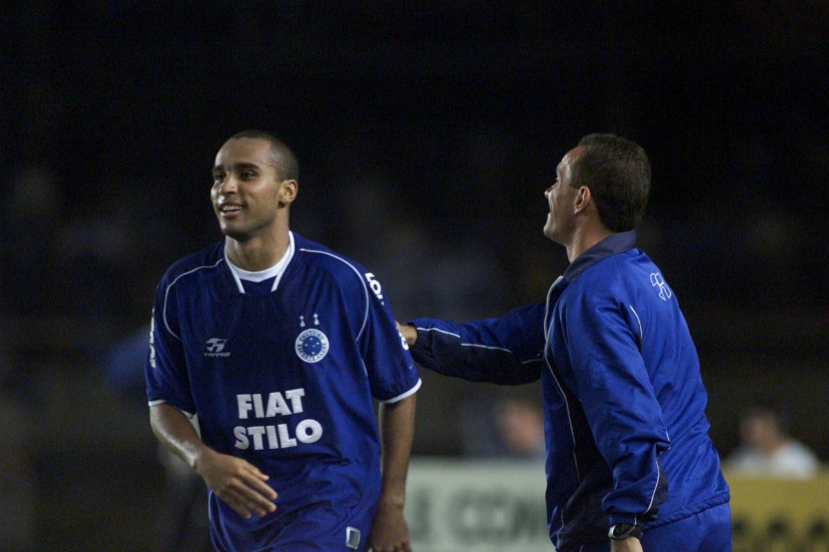 Deivid foi campeão com o Cruzeiro em 2003 (foto: Jorge Gontijo/Estado de Minas)