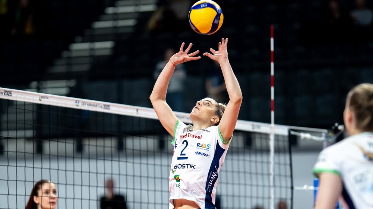 Julia Nowicka, levantadora do Minas enquanto jogava no vôlei polonês - (foto: Reprodução Instagram)