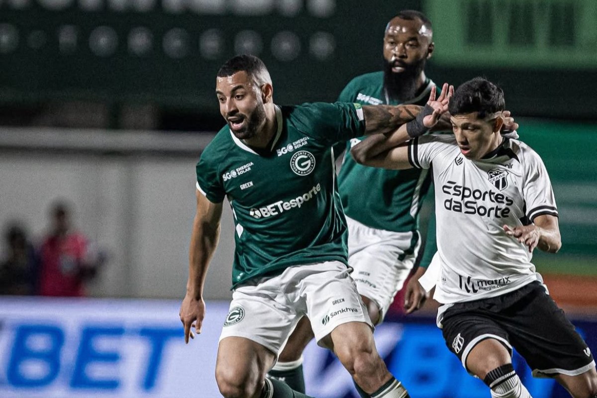 Aloísio, volante que estava no Goiás (foto: Divulgação/América)