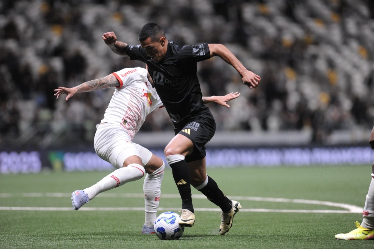 Atlético venceu o Bragantino por 2 a 1 pelo Brasileiro (foto: Alexandre Guzanshe/EM/D.A. Press)