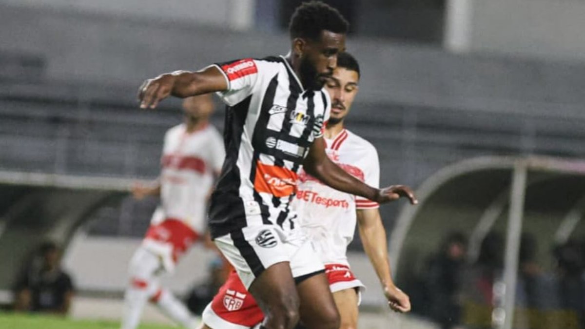 Jogo entre CRB e Athletic pela Série B (foto: Pequeno Fotos / Divulgação Athletic)