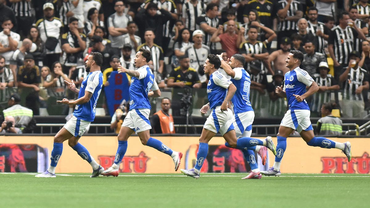 Comemoração do gol de Fabrício Bruno em Atlético x Cruzeiro na Arena MRV (foto: Ramon Lisboa/EM/D.A. Press)