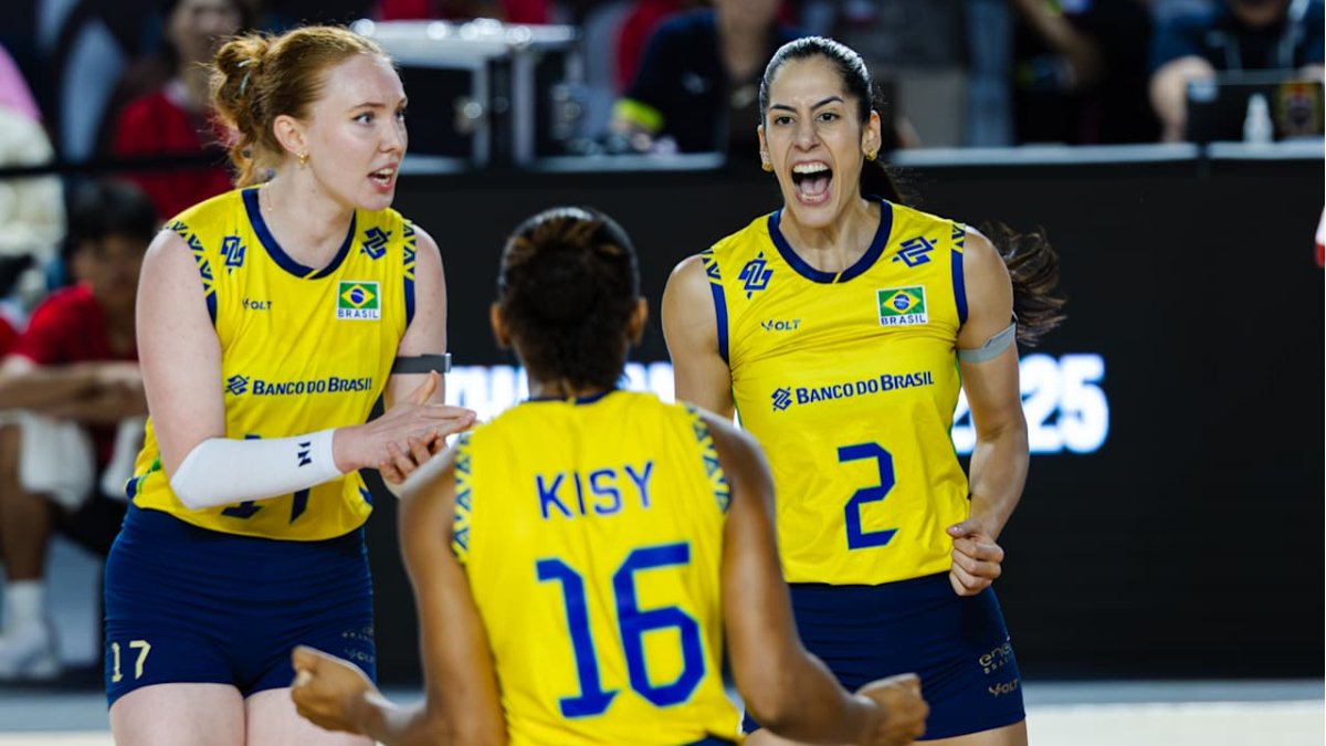 Jogadoras da Seleção Brasileira Feminina de Vôlei no Mundial (foto: FIVB/Divulgação)