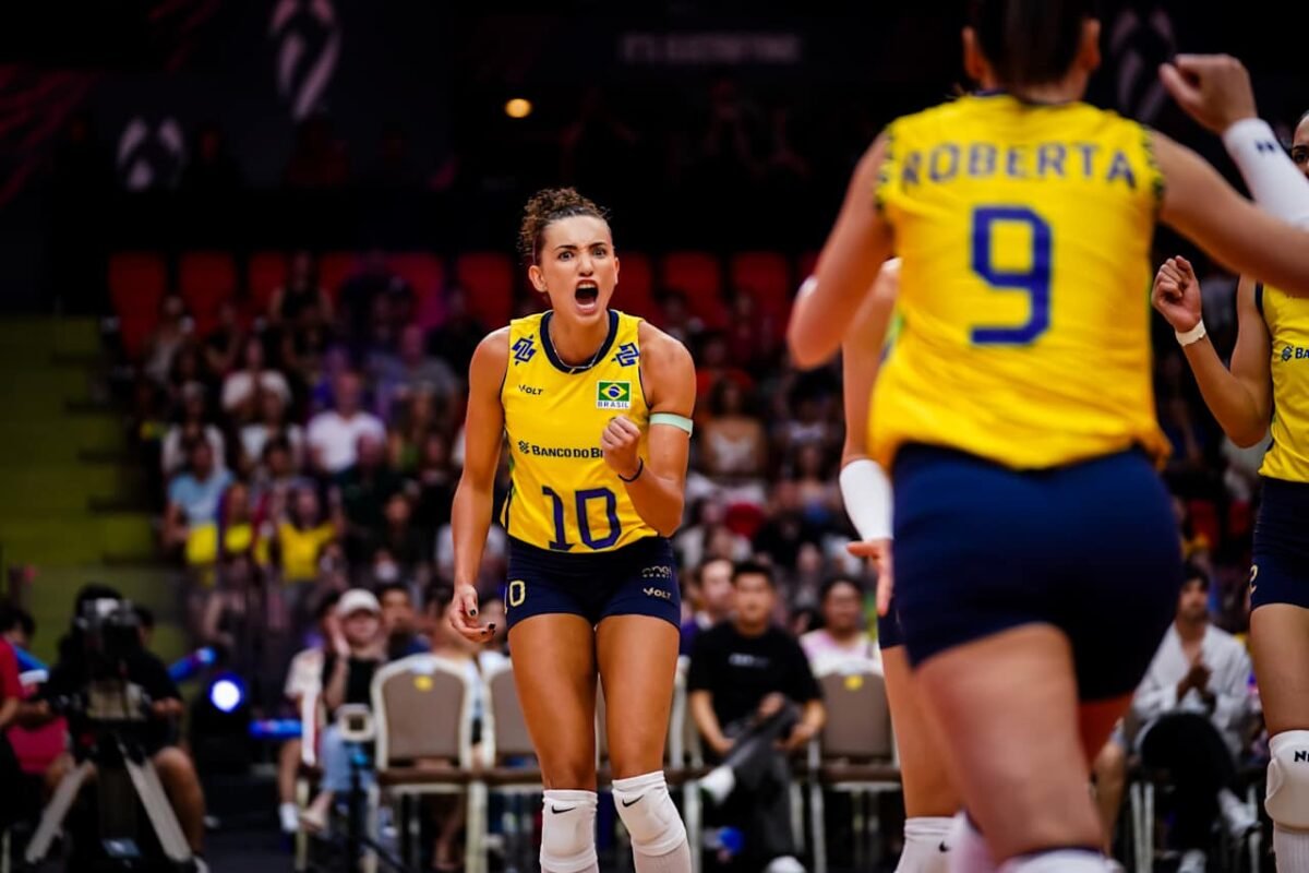 Gabi Guimarães foi um dos destaques da vitória do Brasil diante da República Dominicana (foto: FIVB/Divulgação)