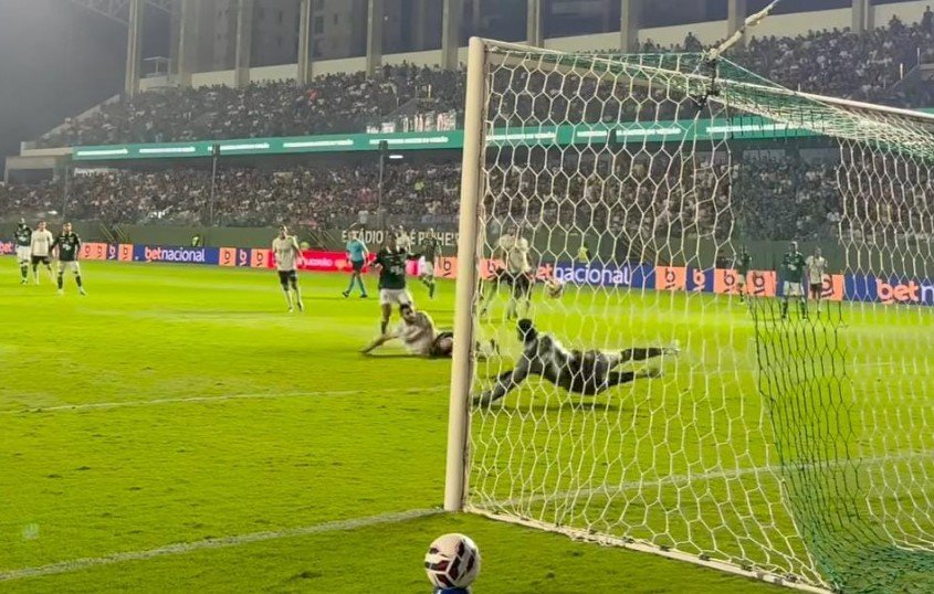 Goiás e América (foto: Instagram/Goiás)