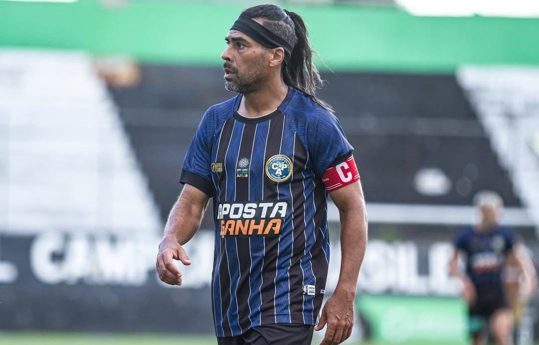 Aos 48 anos, Araújo defenderá o Porto de Caruaru (foto: Diego Lambretinha)