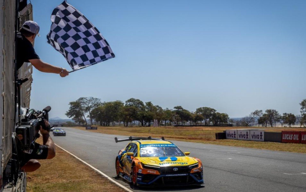 Cesar Ramos - (foto: Magnus Torquato/BRB Stock Car)