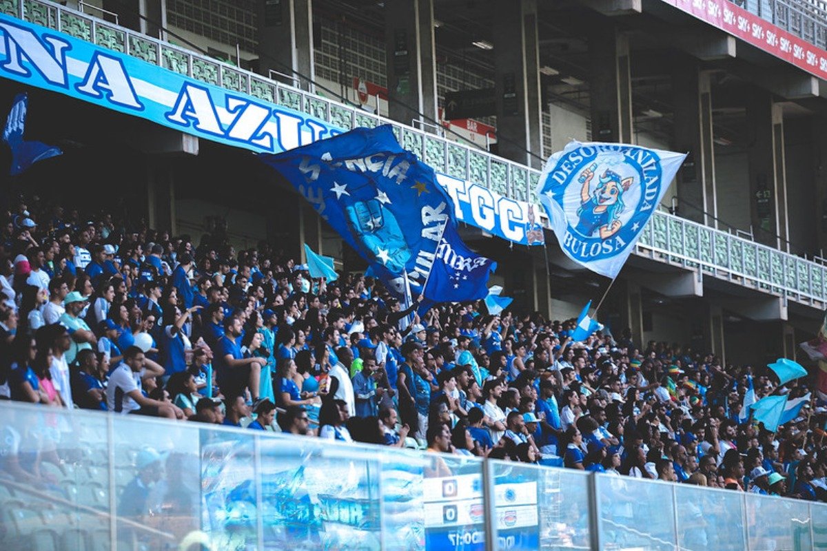 Torcida do Cruzeiro no Independência em jogo do time feminino (foto: Gustavo Martins/ Cruzeiro)
