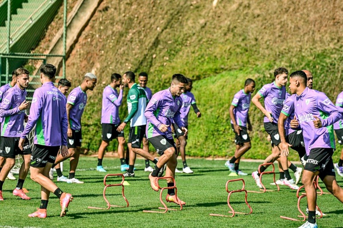 América em treino no CT Lanna Drumond (foto: Mourão Panda/América)